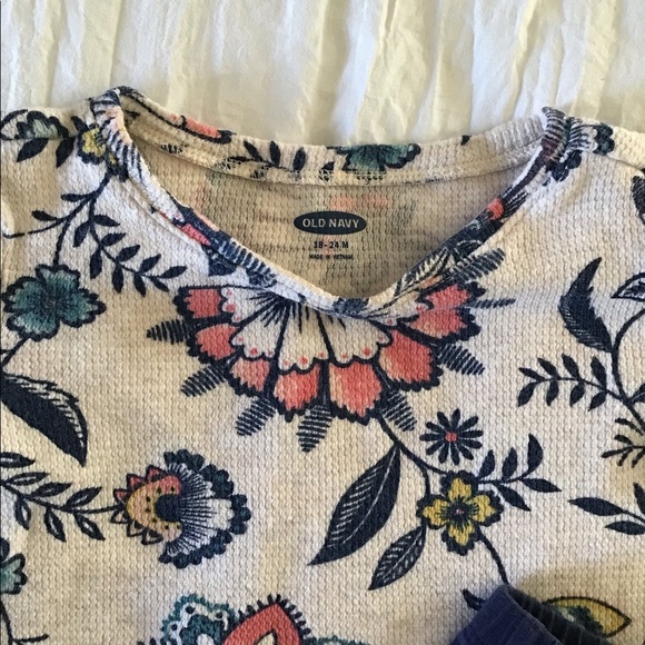 Toddler Old Navy set - Picture 3 of 3